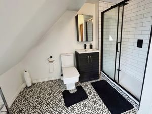 En-Suite- click for photo gallery